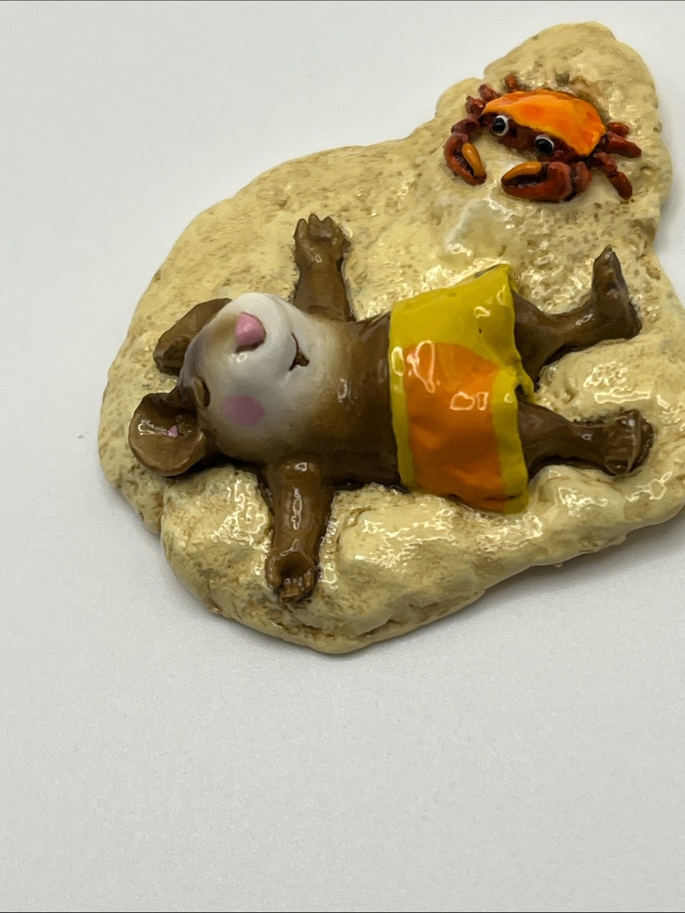 Petersen Family Yellow Mouse Figurine
Alone at last beach scene 1998 autographed - Picture 7 of 9